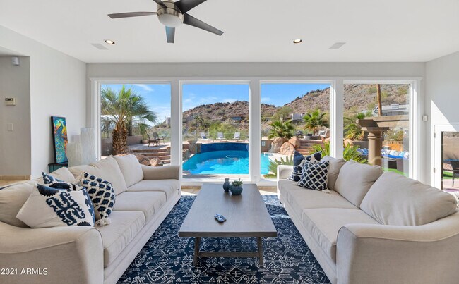 Foto del edificio - 6619 N 36th St