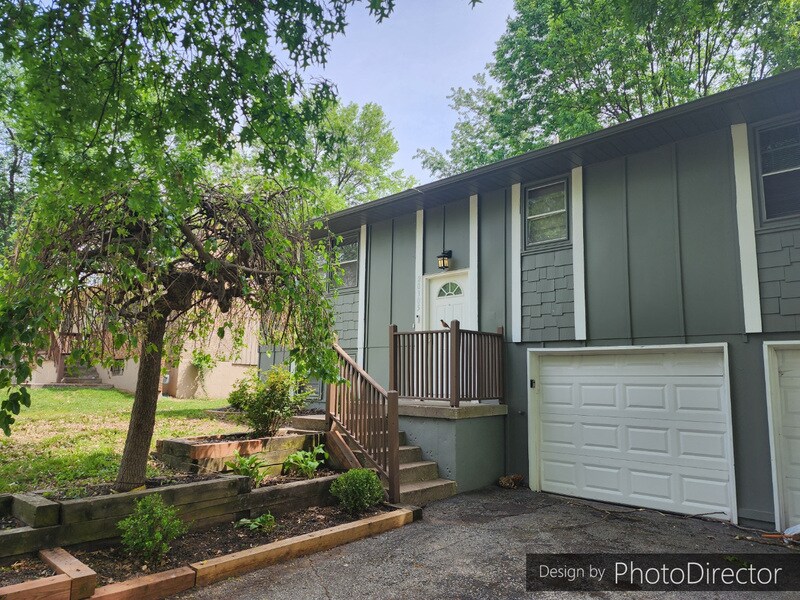Primary Photo - 20105 E 12th Terrace S