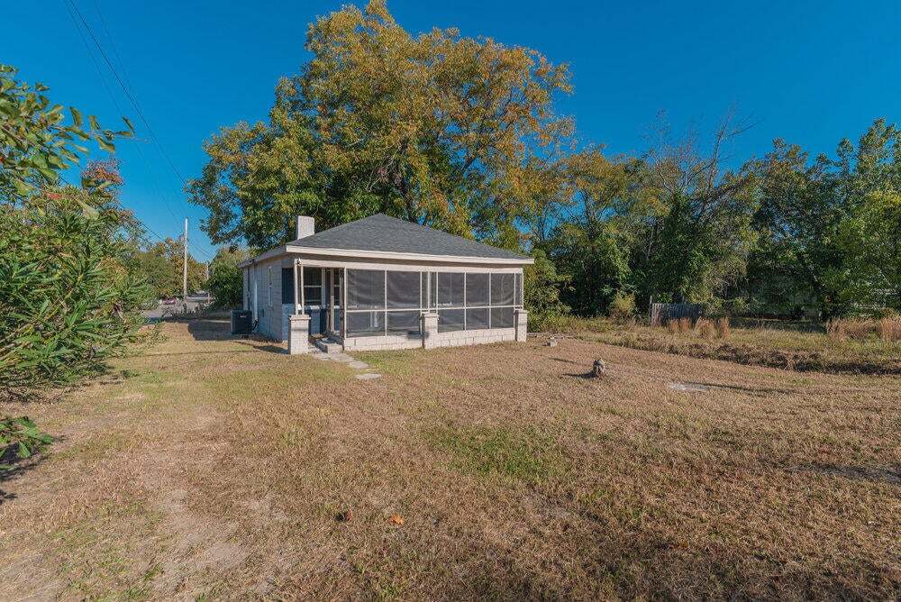 Primary Photo - 2133 Grand Blvd