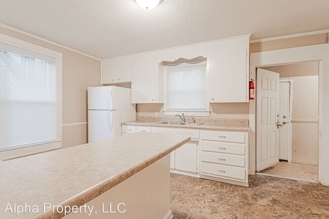 Building Photo - 2 br, 1 bath House - 6 Inglesby St