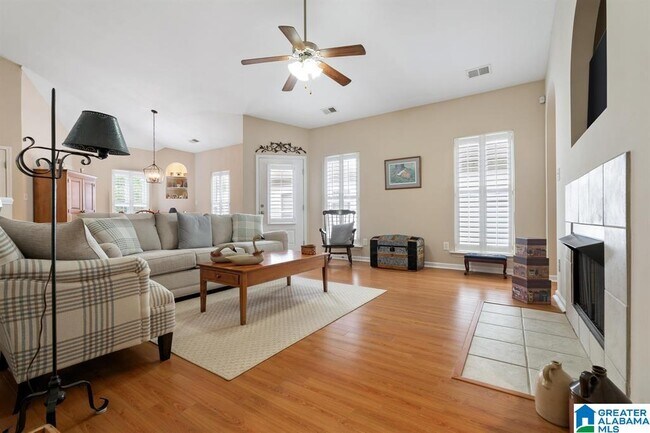 Building Photo - 5258 Cottage Ln