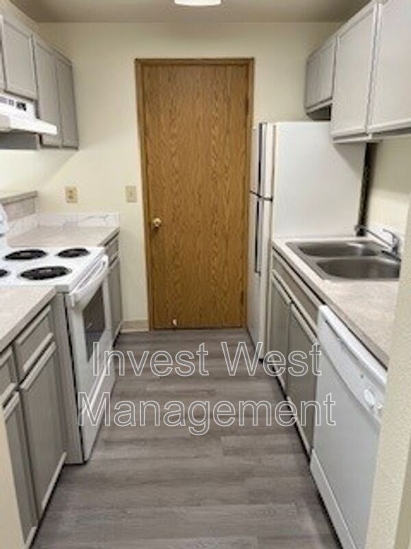 Foto del edificio - 7106 NE Hazel Dell Ave