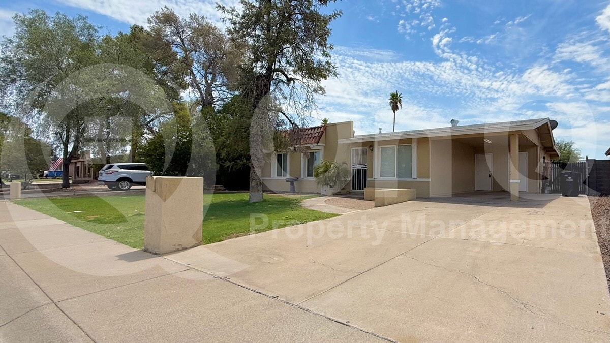 Primary Photo - 20021 N 17th Dr