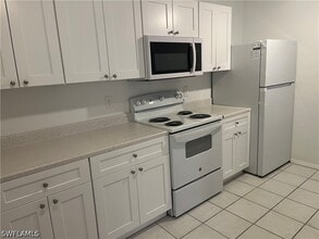 Building Photo - 27501 Playa Del Rey Ln