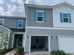 Building Photo - 40 Pinebury Ln