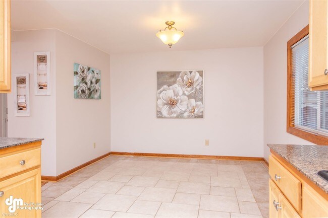 Foto del edificio - 615 W 45th Ave