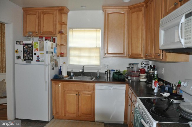 Building Photo - 9108 Petros Ct