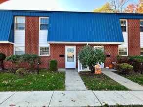 Building Photo - 1030 Tener St