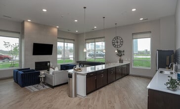 Building Photo - Riverview