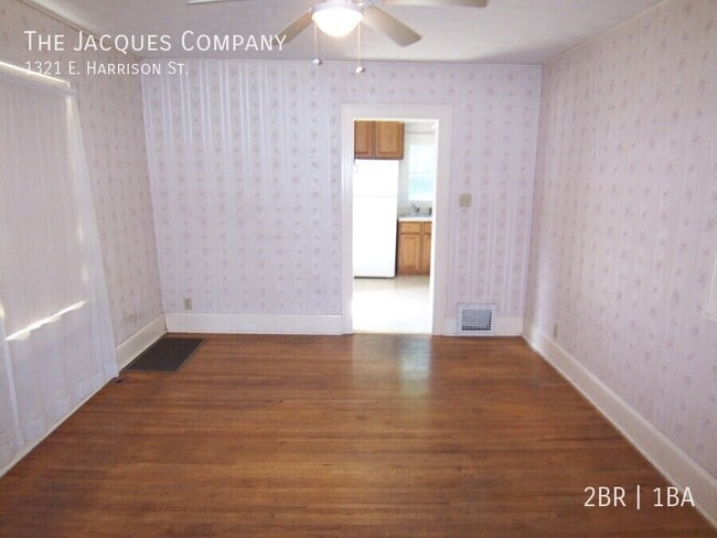 Foto del edificio - 1321 E Harrison St