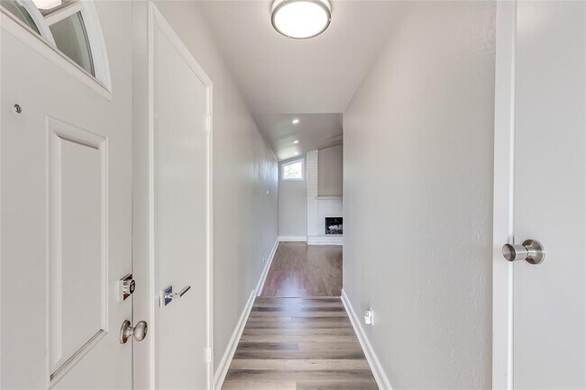 Foto del edificio - 506 Stonebridge Dr