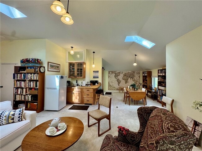Foto del edificio - 333 Colebrook Dr