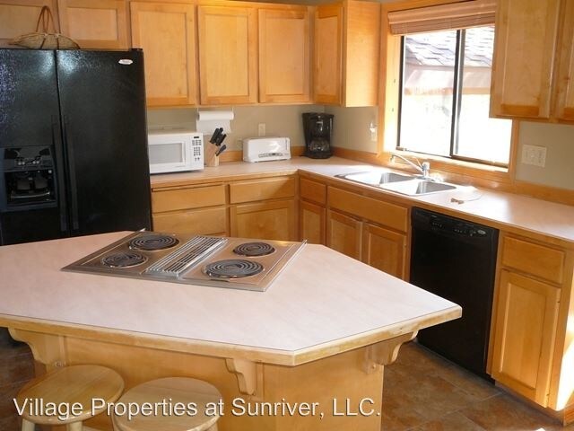 Building Photo - 18034 Witchhazel Ln