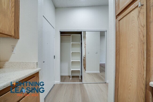 Foto del edificio - 11225 Morrison St