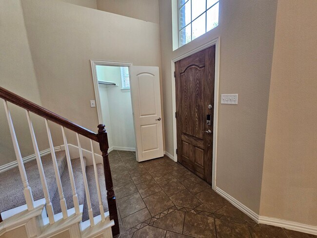 Foto del edificio - Charming 3 bedroom, 2.5 bathroom home in I...