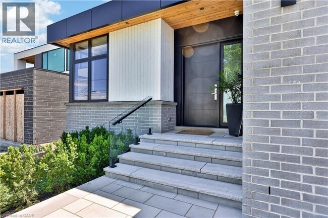 Building Photo - 70 Upper Mt Albion Rd