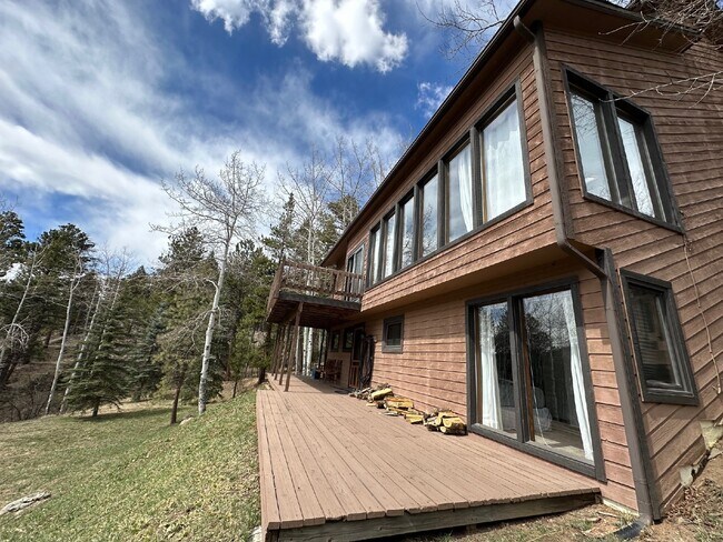 Building Photo - Home with Four Acres with Mt Evans Views!!