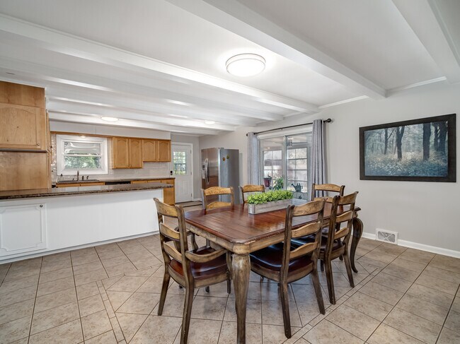 Foto del edificio - 601 Wilmar St NW