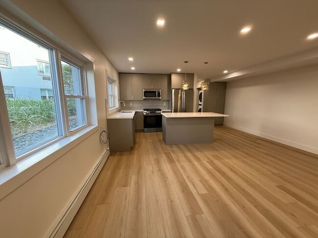 Interior Photo - TWELVE17 Ocean Ave