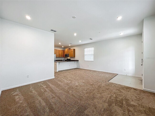 Building Photo - 9824 Walkway Dr