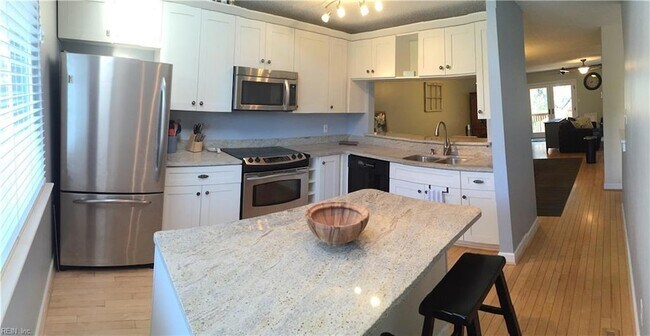 Foto del edificio - 2312 Kingbird Ln
