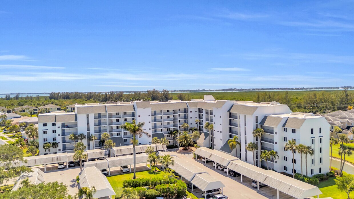 Foto principal - 2400 S Ocean Dr