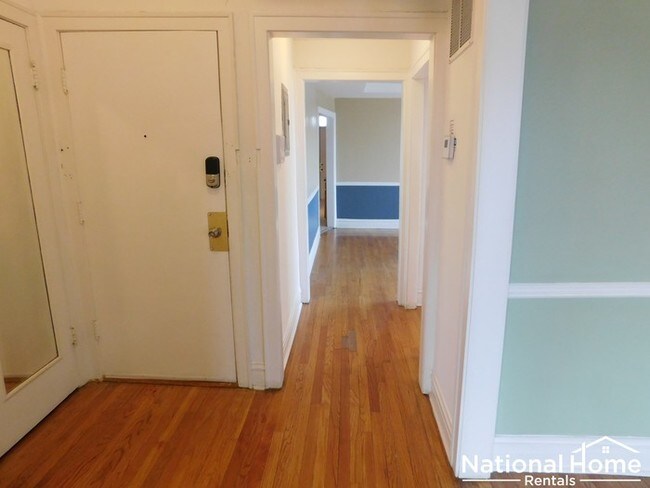 Foto del edificio - 3702 W Wrightwood Ave