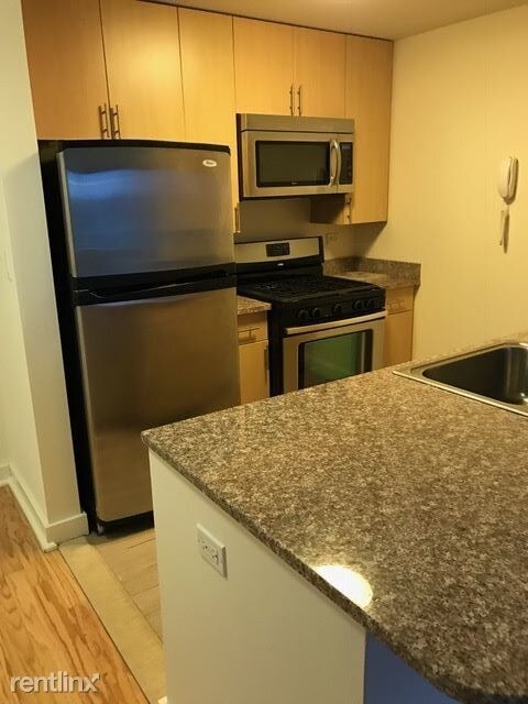 Building Photo - Studio, 1 bath  - 15350 89th Ave 809