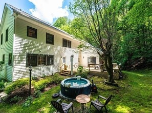 159 Creekstone Dr