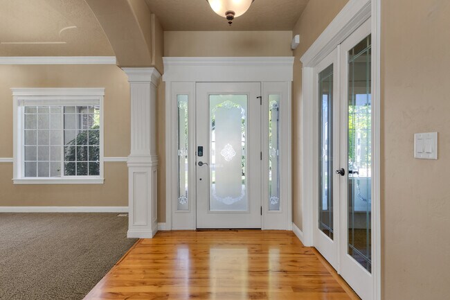 Foto del edificio - 1359 W Oakhampton Dr