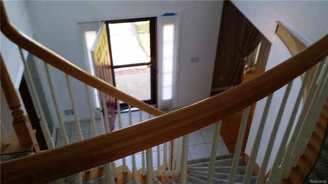 Building Photo - 47857 Robins Nest Dr