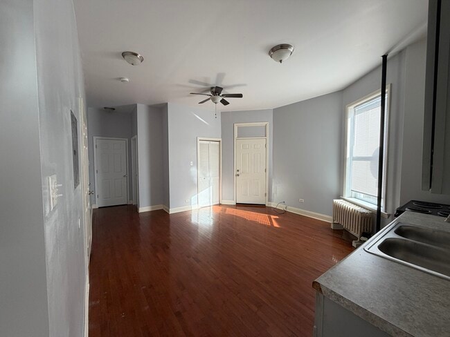 Building Photo - 7817 S South Shore Dr