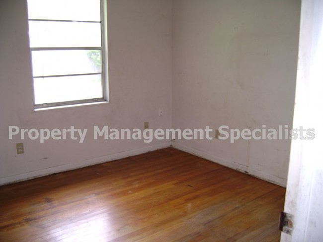 Foto del edificio - 739 Herman Ave
