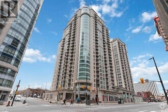 Building Photo - 234-1234 Rideau St