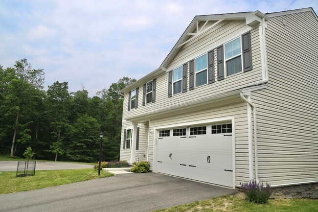 Building Photo - 4321 Zenith Ln
