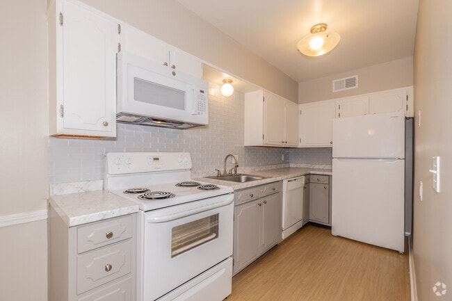 Interior Photo - Brookwood Apartments