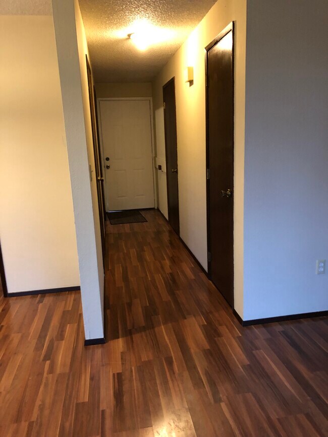 Entry hall - 2503 B St
