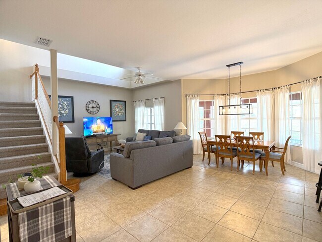 Foto del edificio - Pool Maintenance Included • Gated Community!