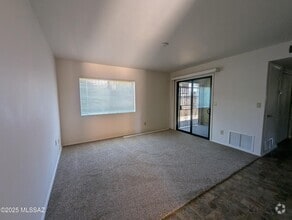 Building Photo - 1524 S Columbus Blvd