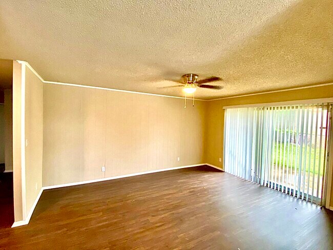 Building Photo - 8425 E 24th St