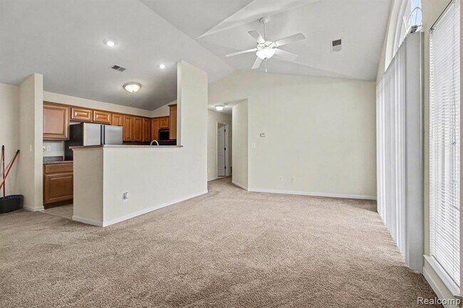 Foto del edificio - 20006 Hidden Oaks Dr