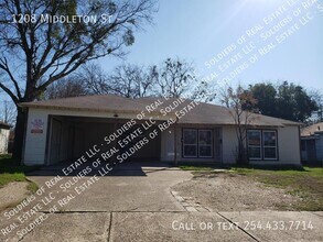 Building Photo - 1208 Middleton St