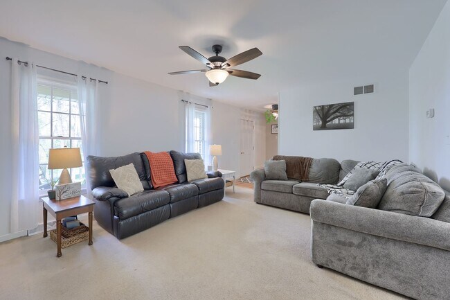 Foto del edificio - 4bd/2.5ba Country Home!