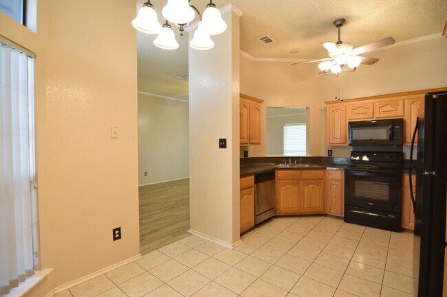 Building Photo - 2502 Willow Springs Rd