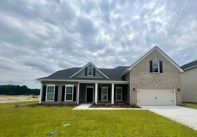 Foto del edificio - 5 bedroom, 3 bath home in Savannah, near I-16