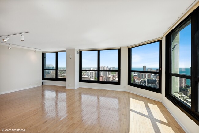 Foto del edificio - 1030 N State St