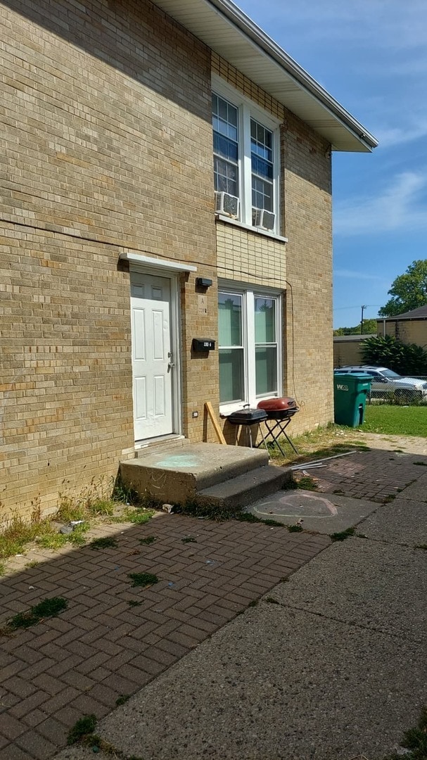 Building Photo - 2204 Hebron Ave