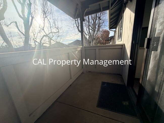 Foto del edificio - Charming 2BD Home in Gated Community with Pool & Garage