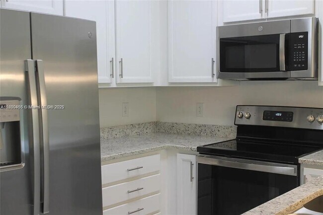 Foto del edificio - 4756 SW 63rd Terrace
