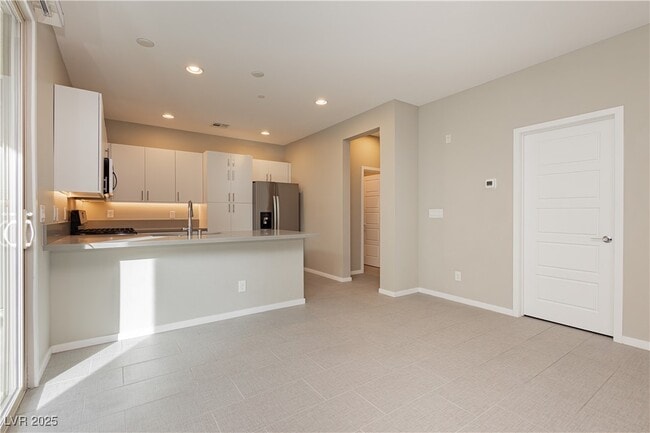 Building Photo - 11236 Rainbow Peak Ave